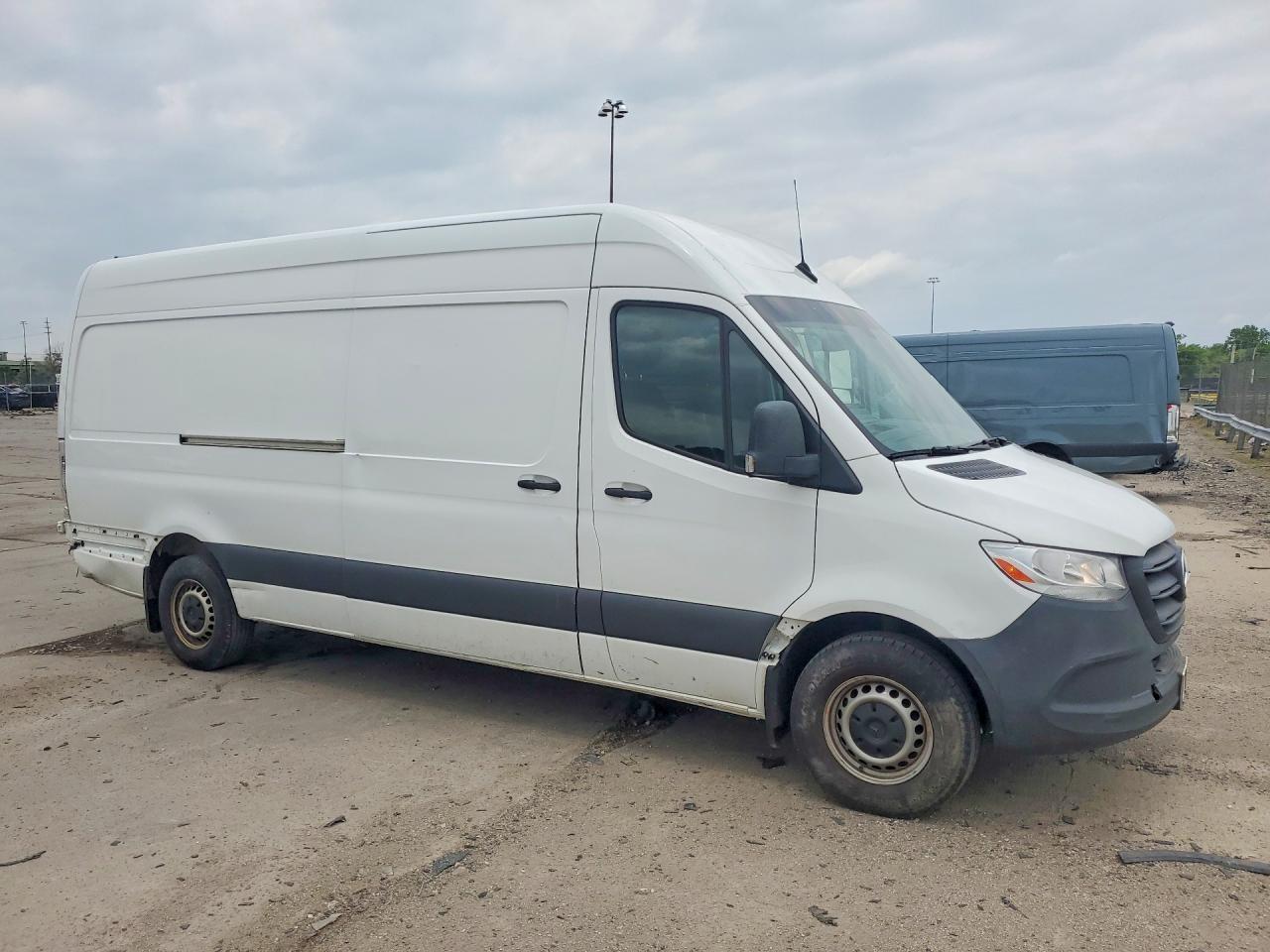 2023 Mercedes-Benz Sprinter 2500 - Фото 4