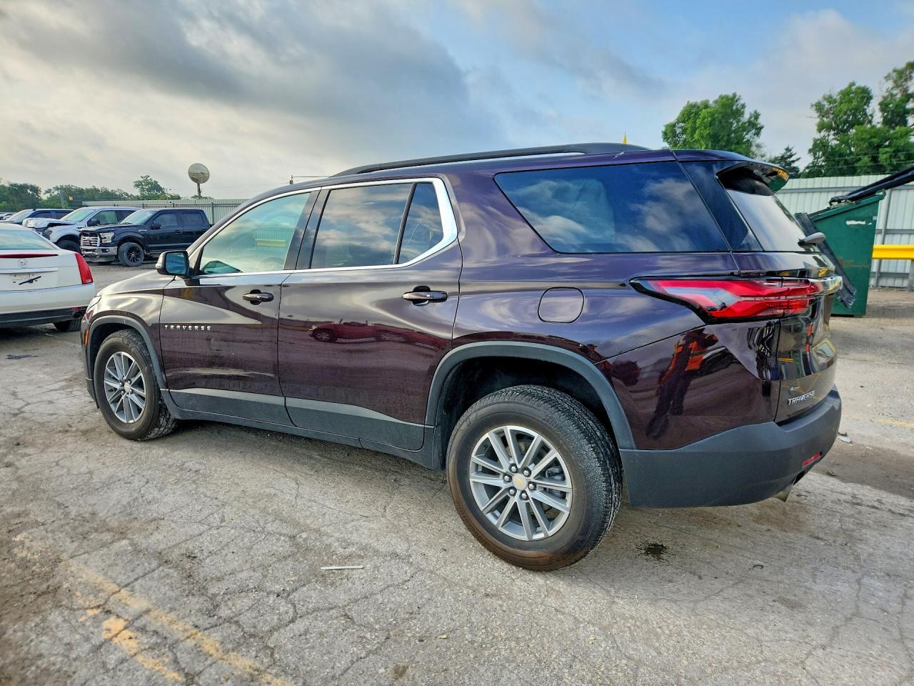 2022 Chevrolet Traverse Lt - Фото 2