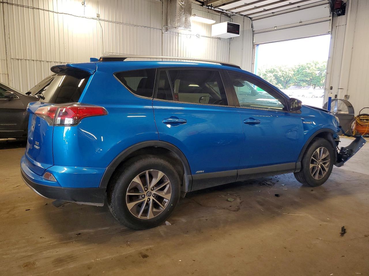 2018 Toyota Rav4 Hybrid Xle - Image 3