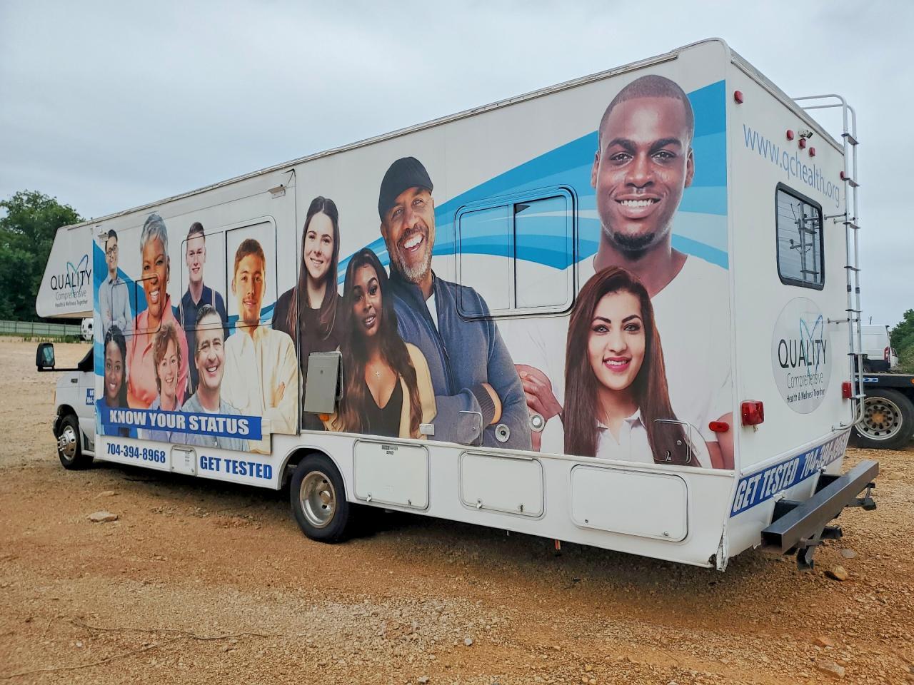 2005 Ford Econoline E450 Super Duty Cutaway Van - Фото 2