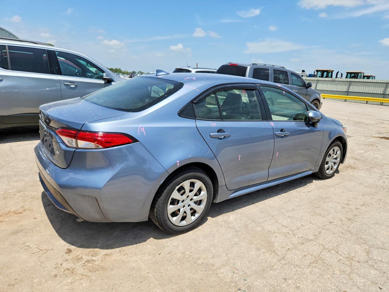 2022 Toyota Corolla Le - Фото 3