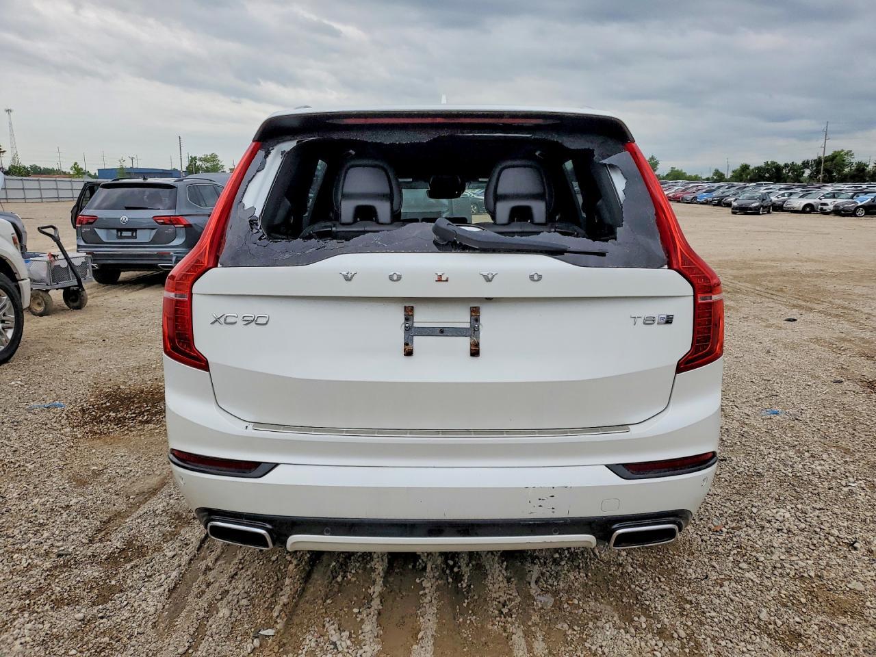 2017 Volvo Xc90 T8 - Image 6