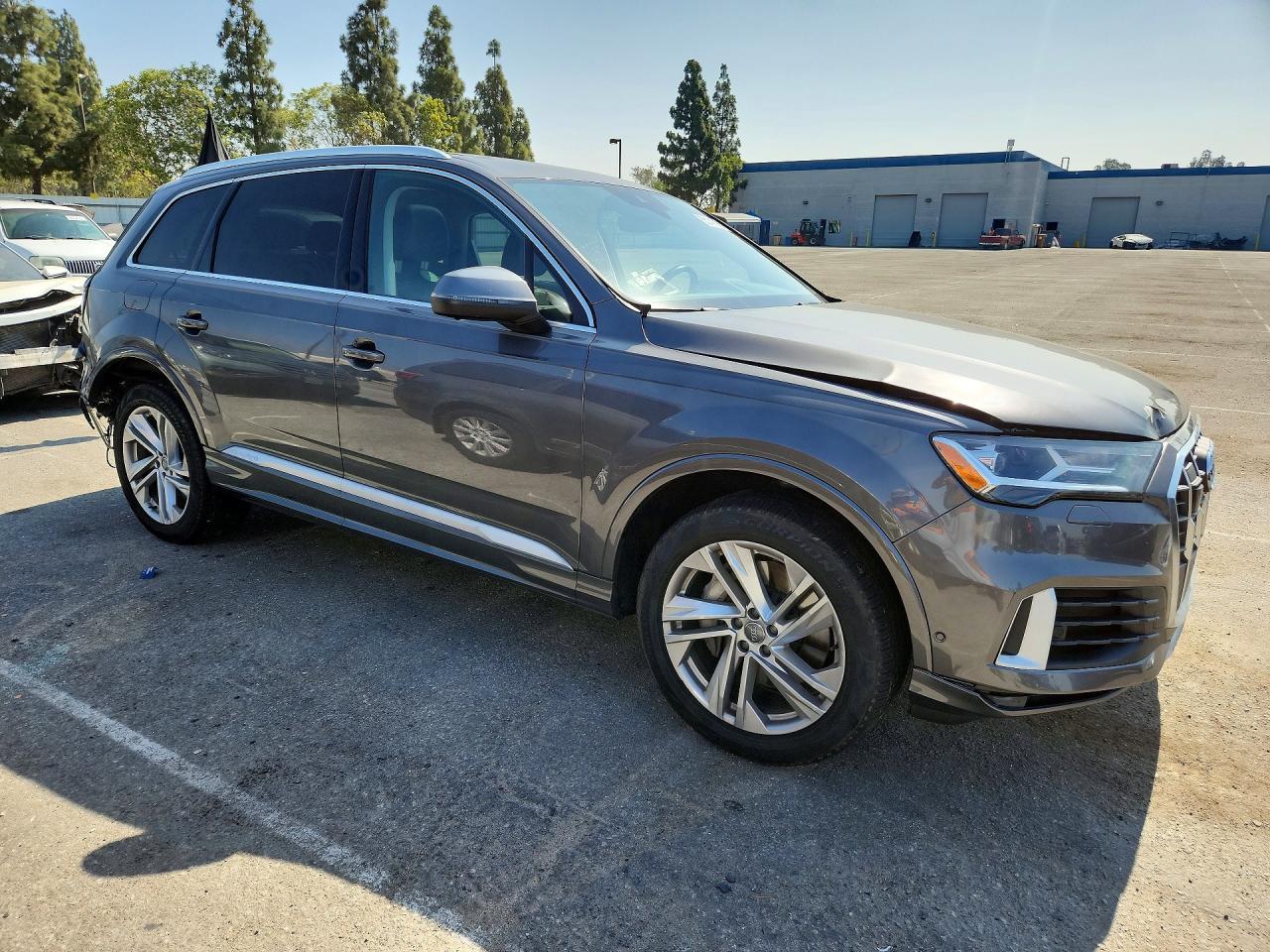 2020 Audi Q7 Premium Plus - Фото 4