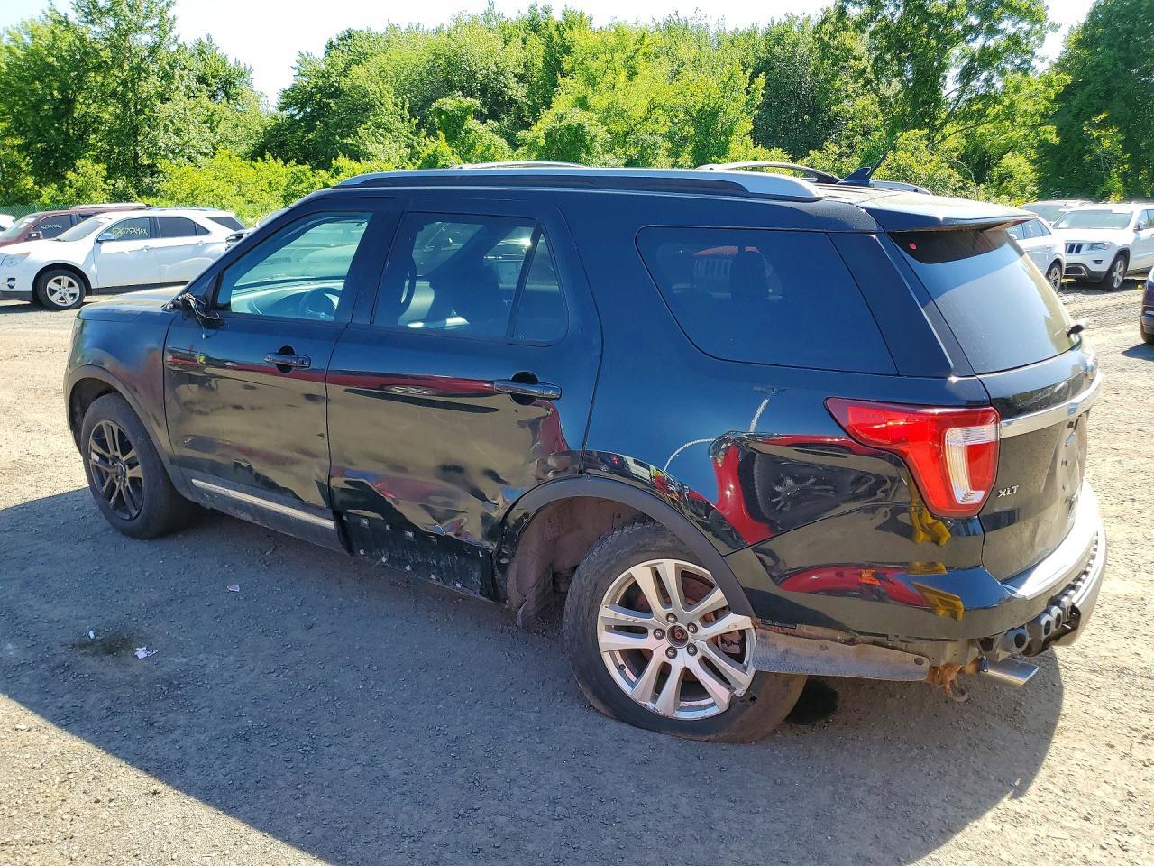 2018 Ford Explorer Xlt - Фото 2
