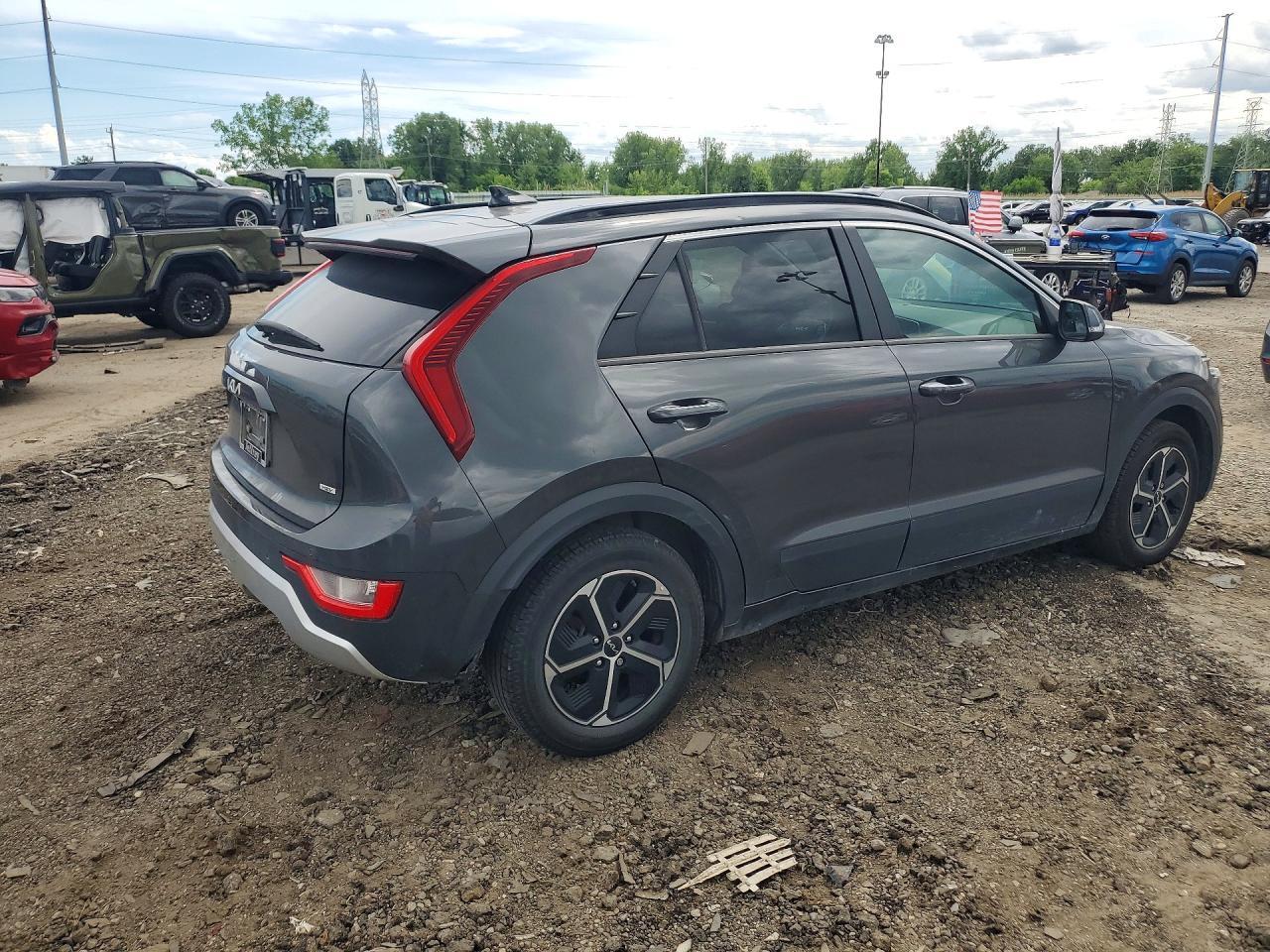 2023 Kia Niro Ex - Image 3