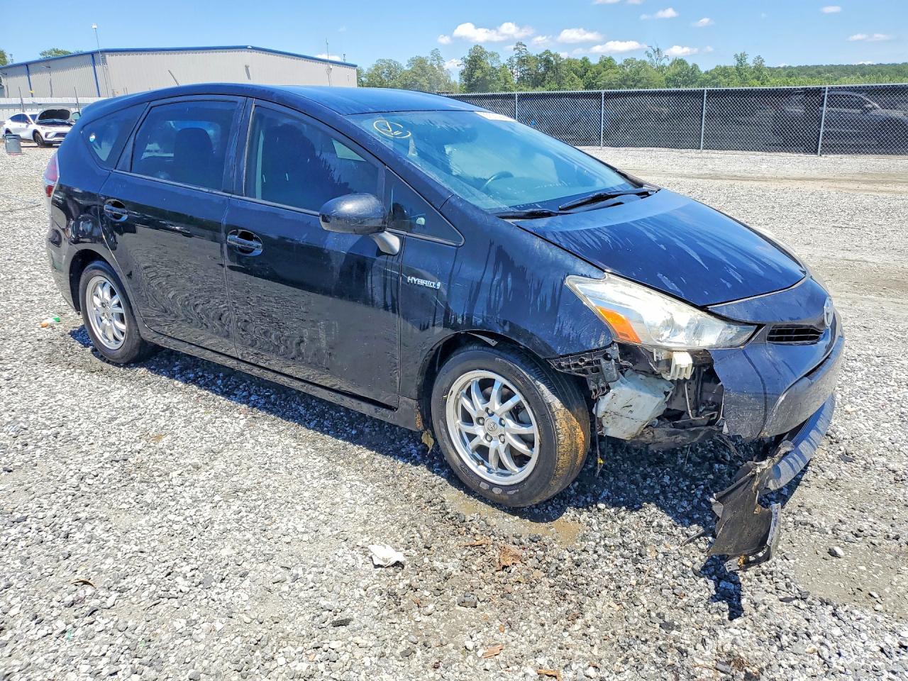 2015 Toyota Prius V Four - Image 4