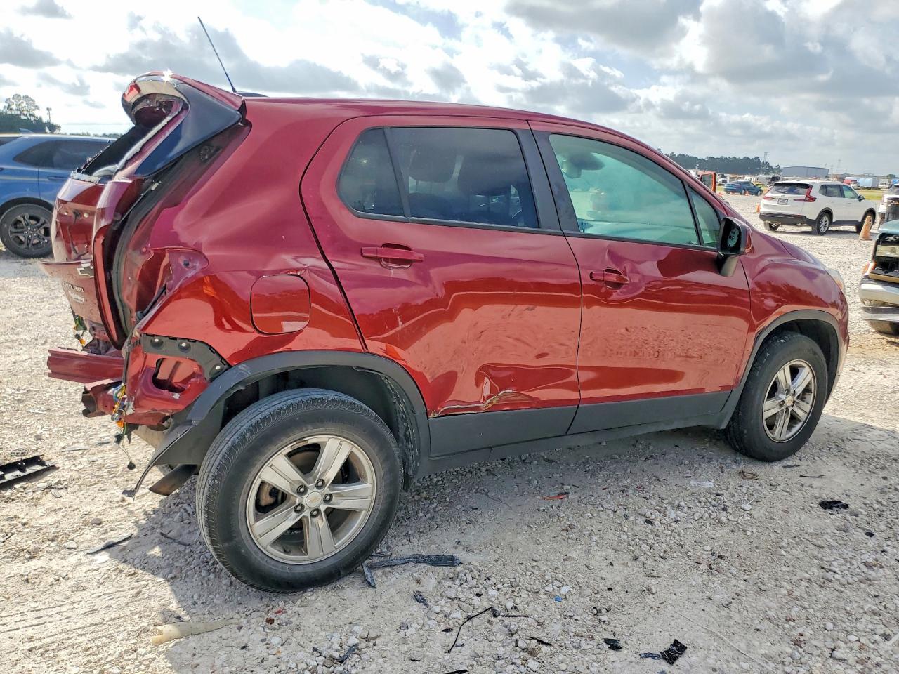 2022 Chevrolet Trax Ls - Фото 3