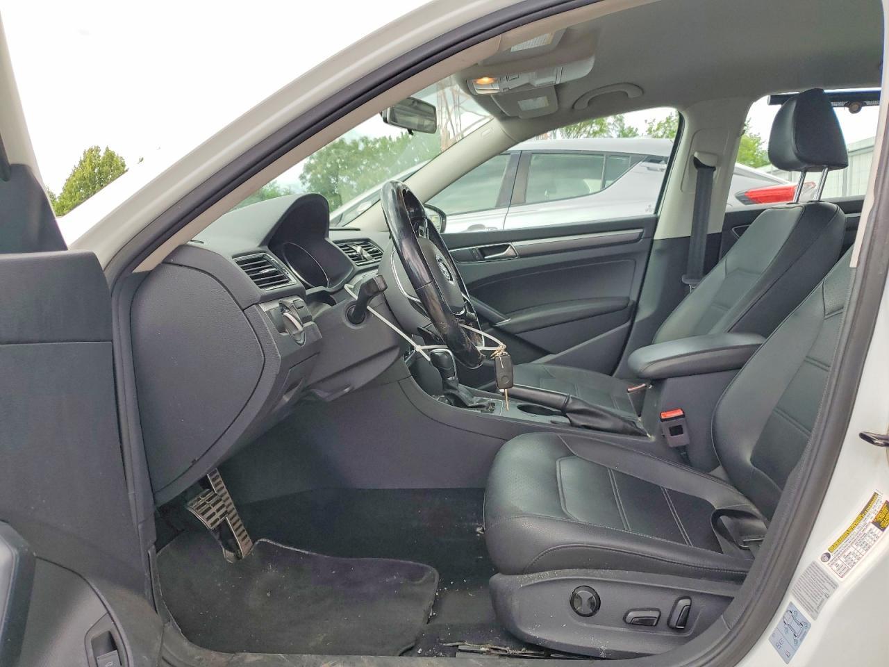 2018 Volkswagen Passat S - Image 7