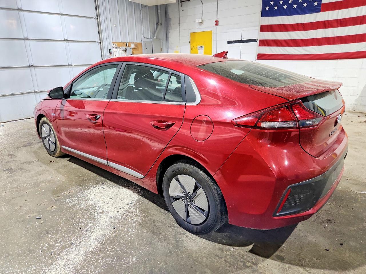 2020 Hyundai Ioniq Se - Фото 2