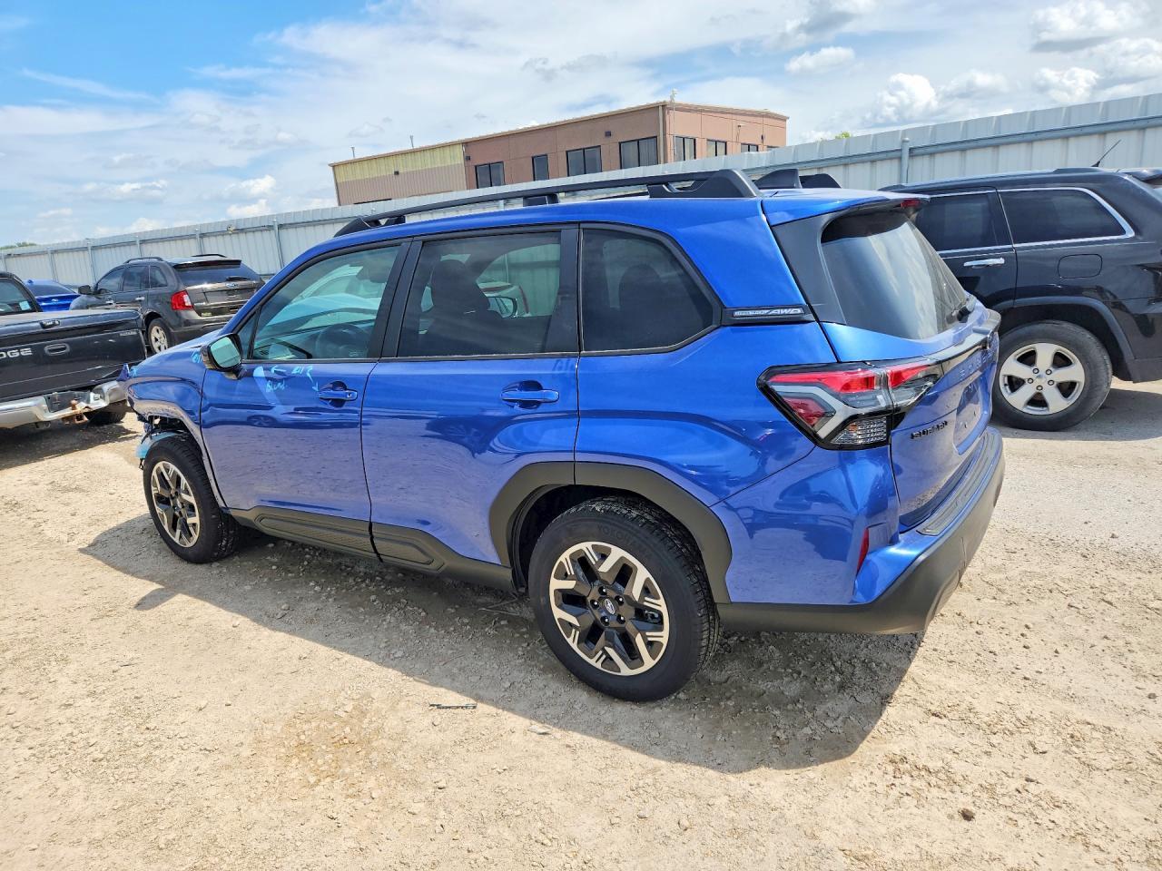 2026 Subaru Forester Premium - Фото 2