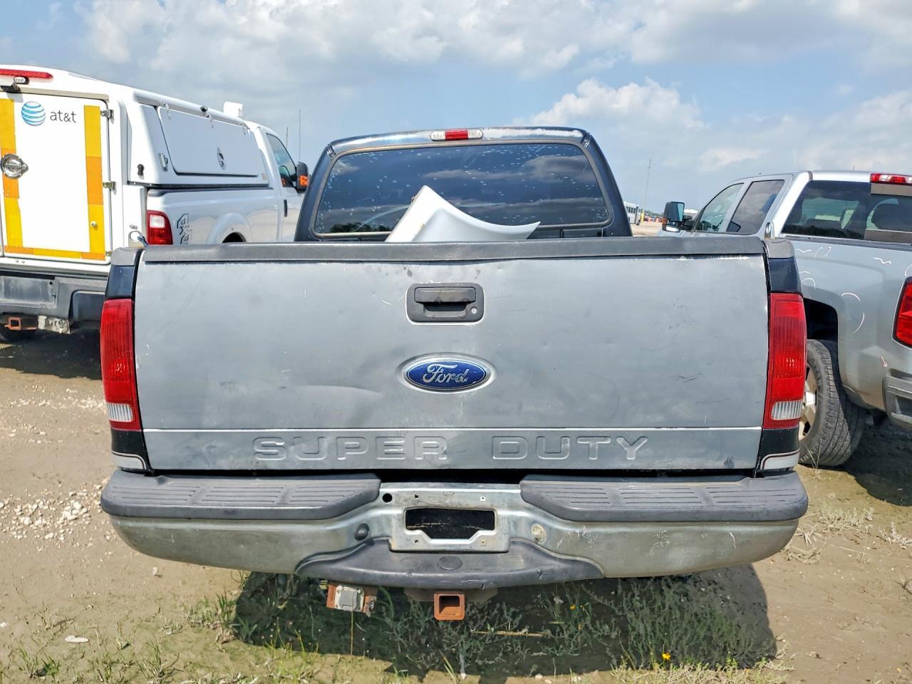 2001 Ford F250 Super Duty - Image 6