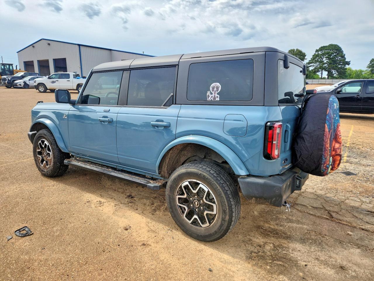 2023 Ford Bronco Base - Фото 2