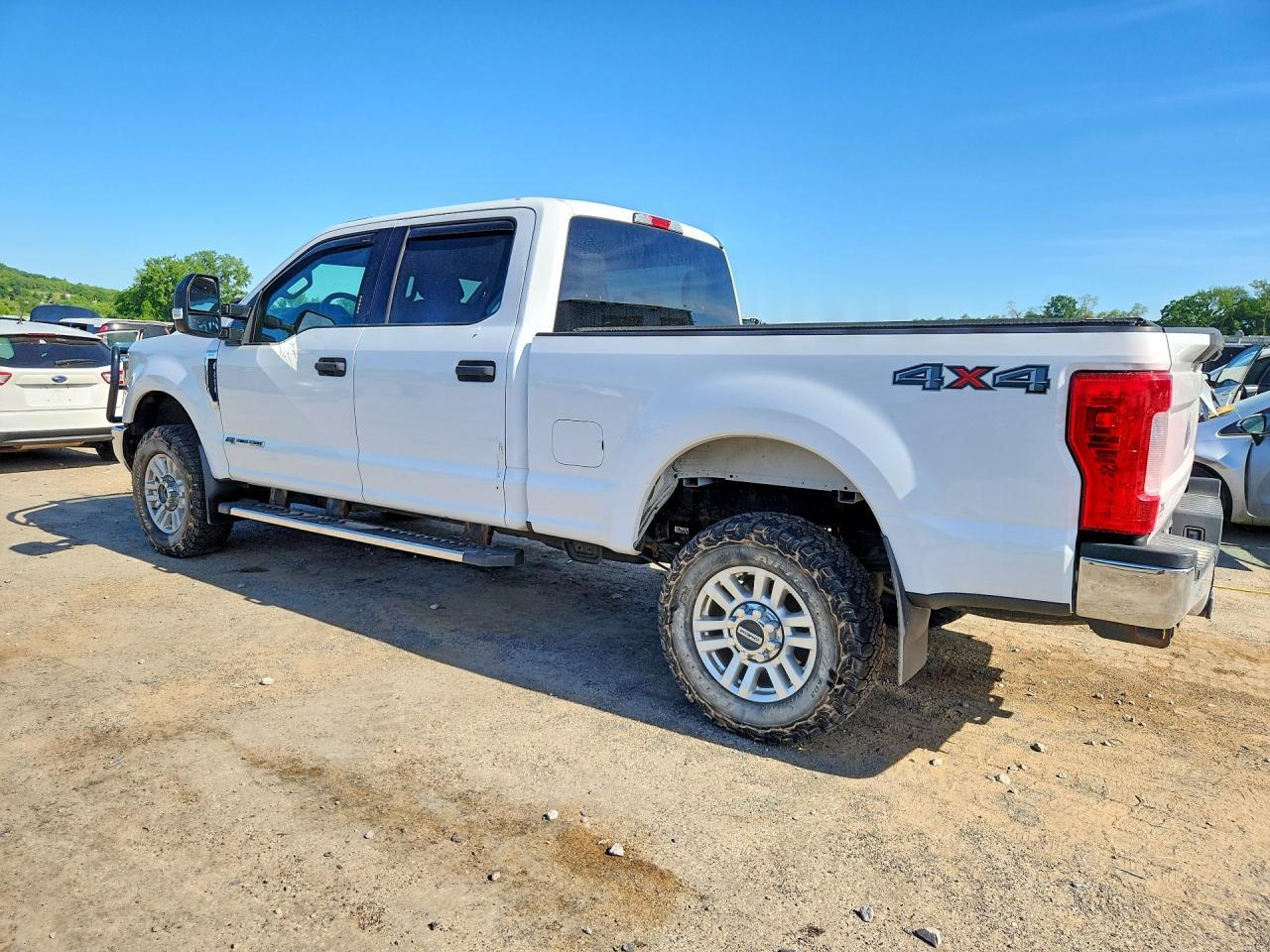 2019 Ford F250 Super Duty - Фото 2