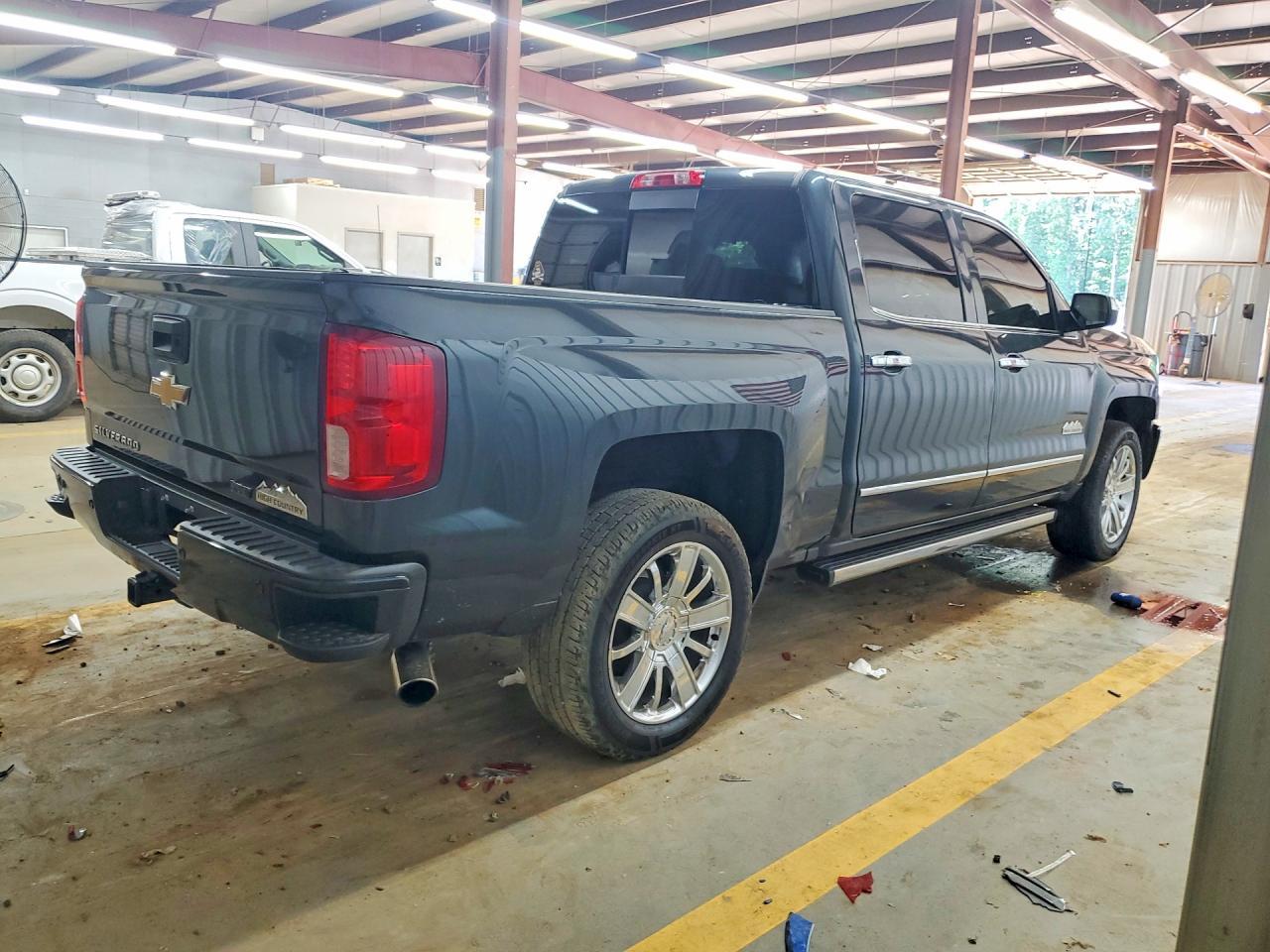 2018 Chevrolet Silverado K1500 High Country - Фото 3