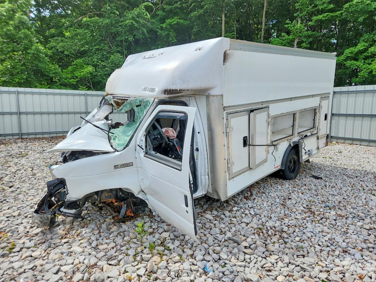 2024 Ford Econoline E350 Super Duty Van - Фото 2