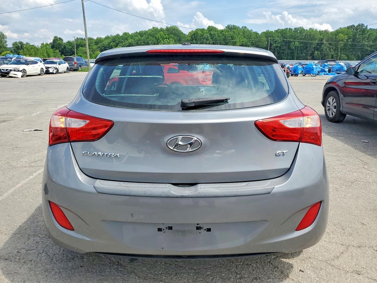 2014 Hyundai Elantra Gt Base - Image 6