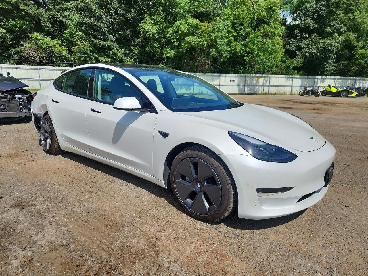 2023 Tesla Model 3 - Image 4