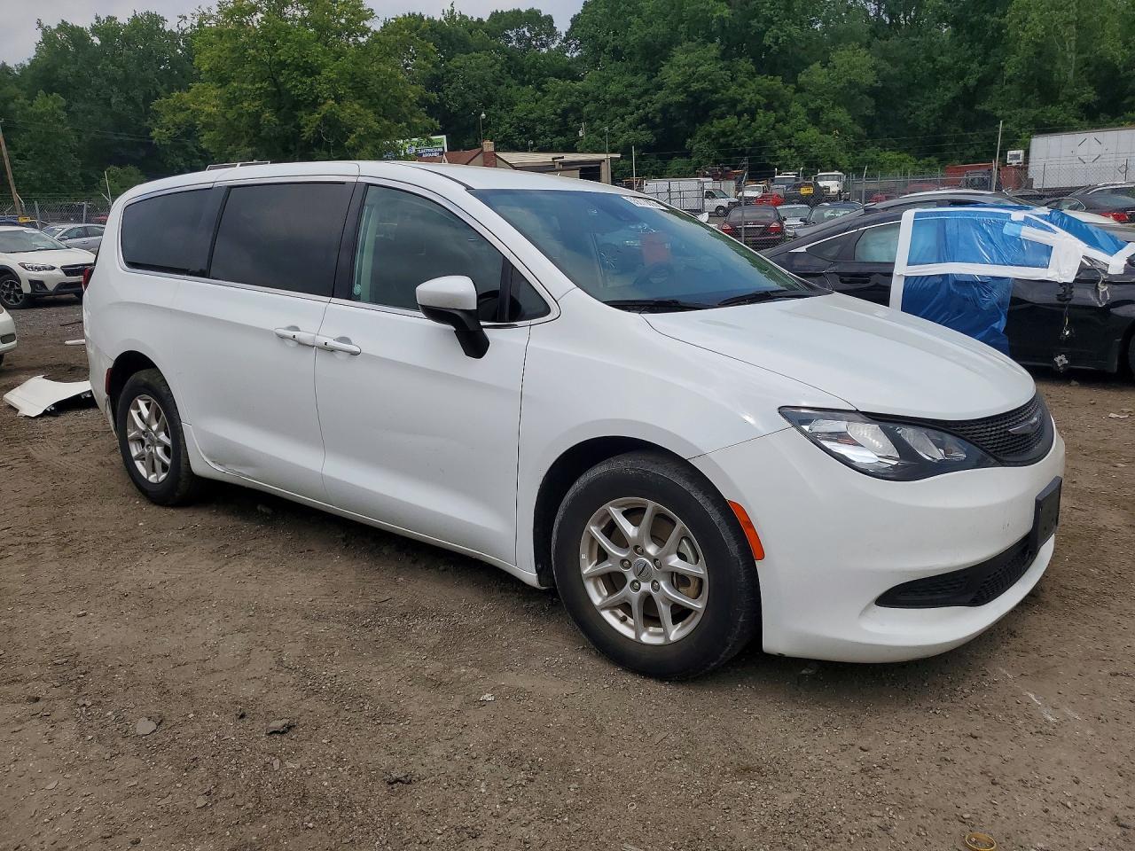 2023 Chrysler Voyager Lx - Фото 4