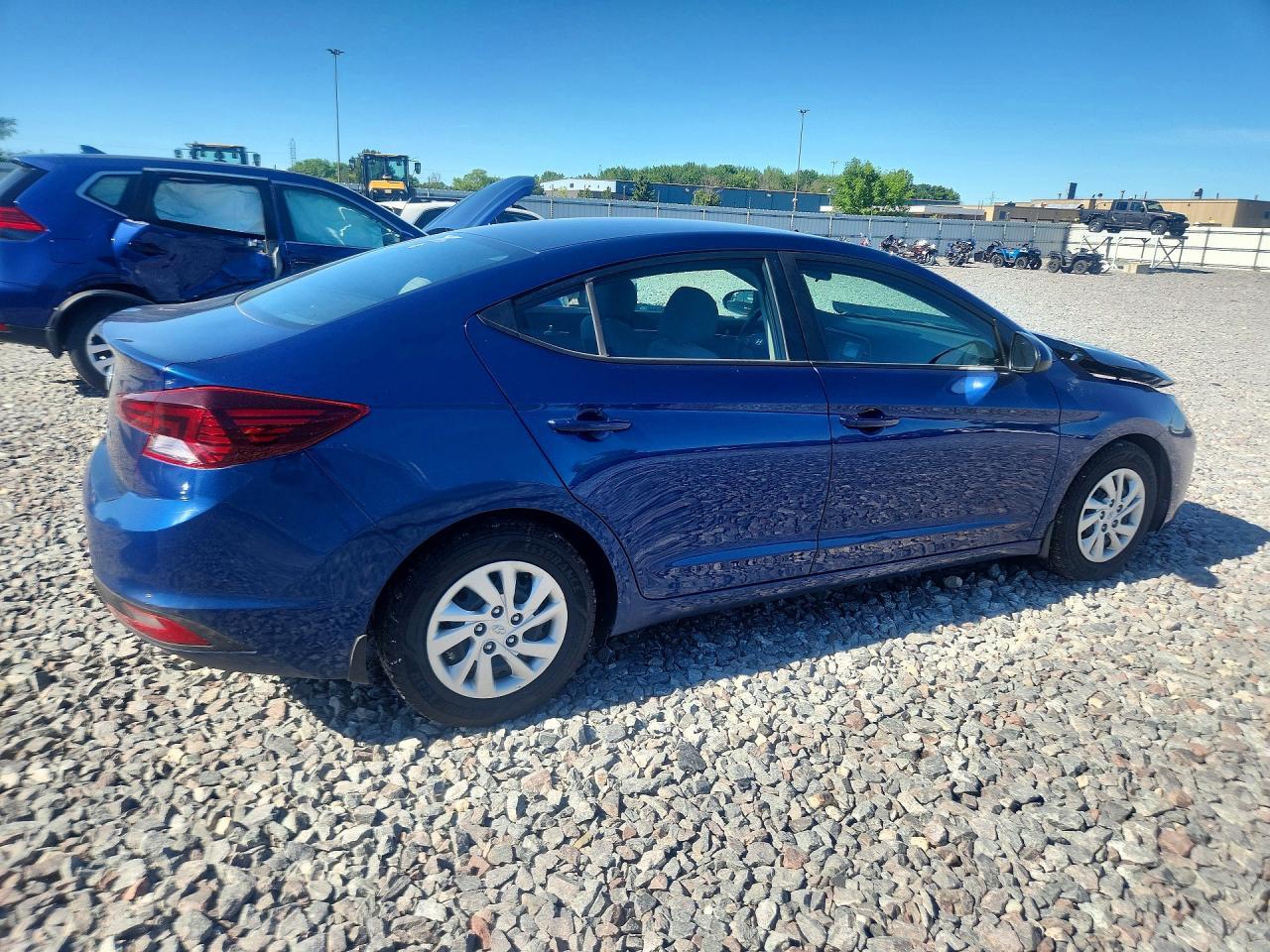 2020 Hyundai Elantra Se - Image 3