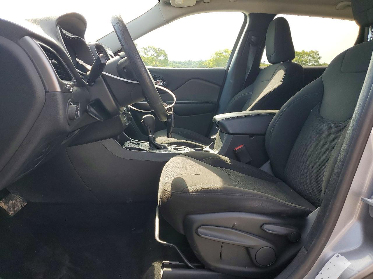 2019 Jeep Cherokee Latitude - Фото 7