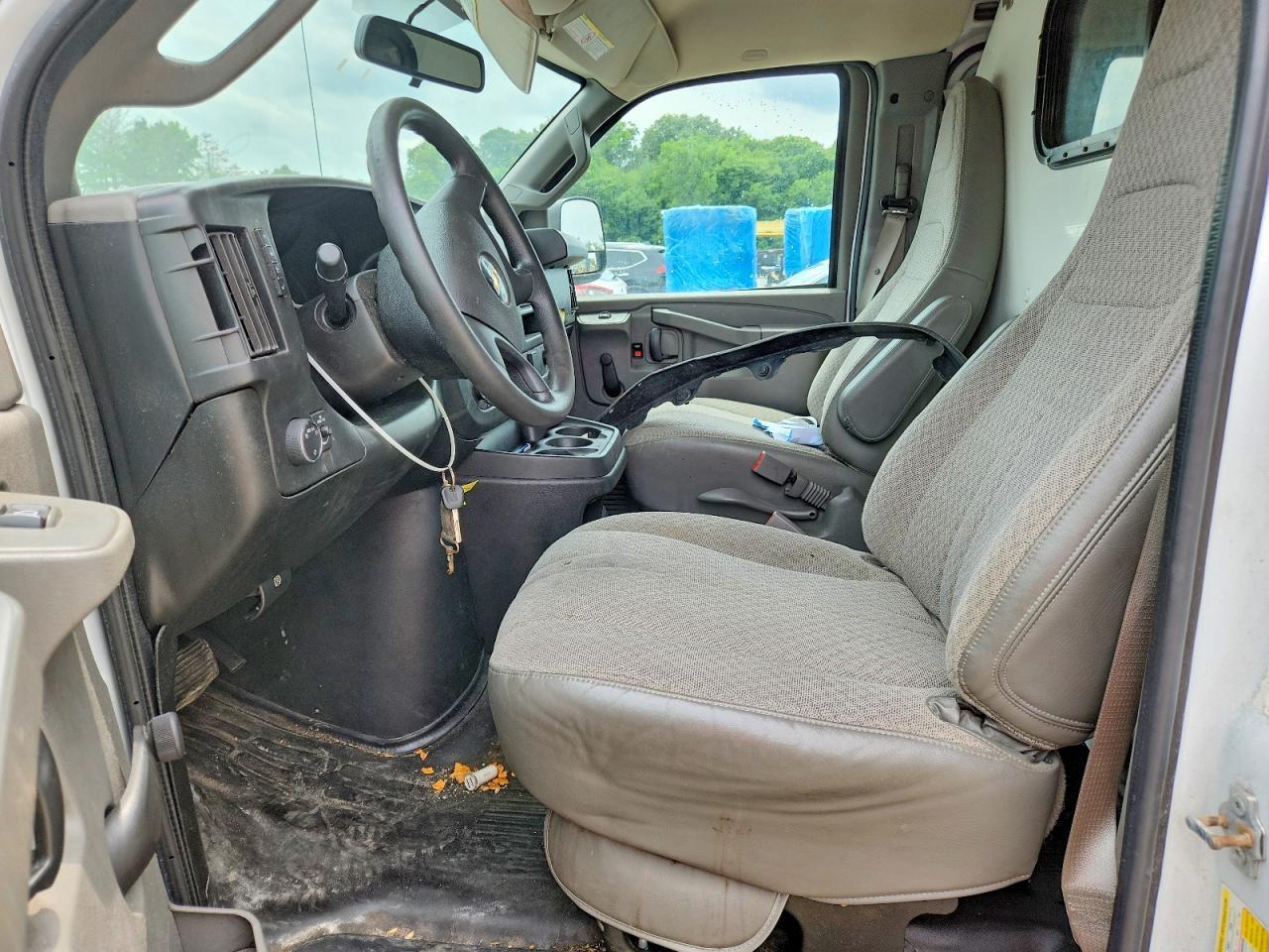 2018 Chevrolet Express 2500 Delivery Van - Image 7