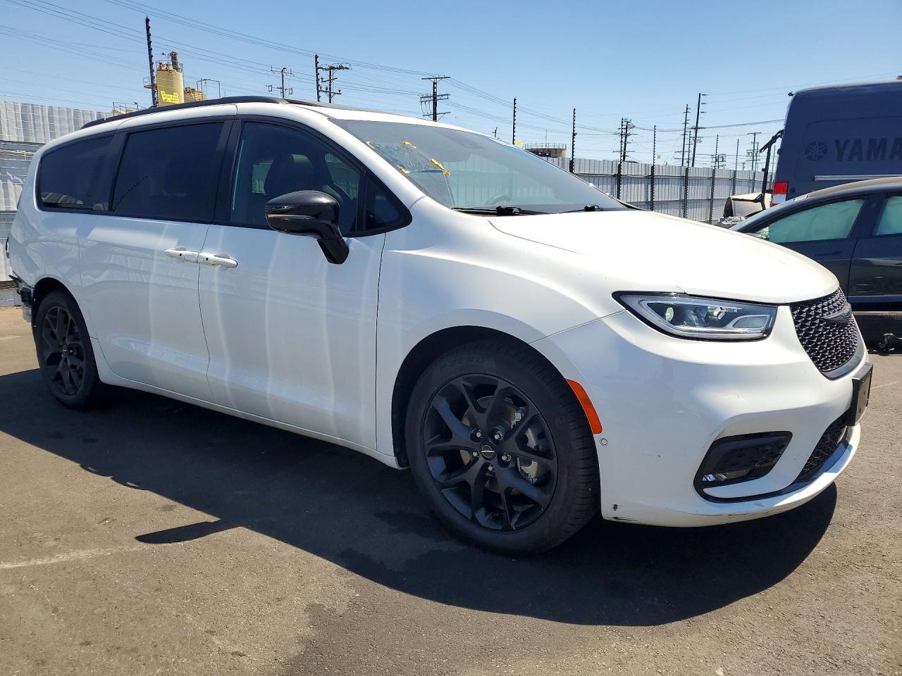 2023 Chrysler Pacifica Limited - Фото 4