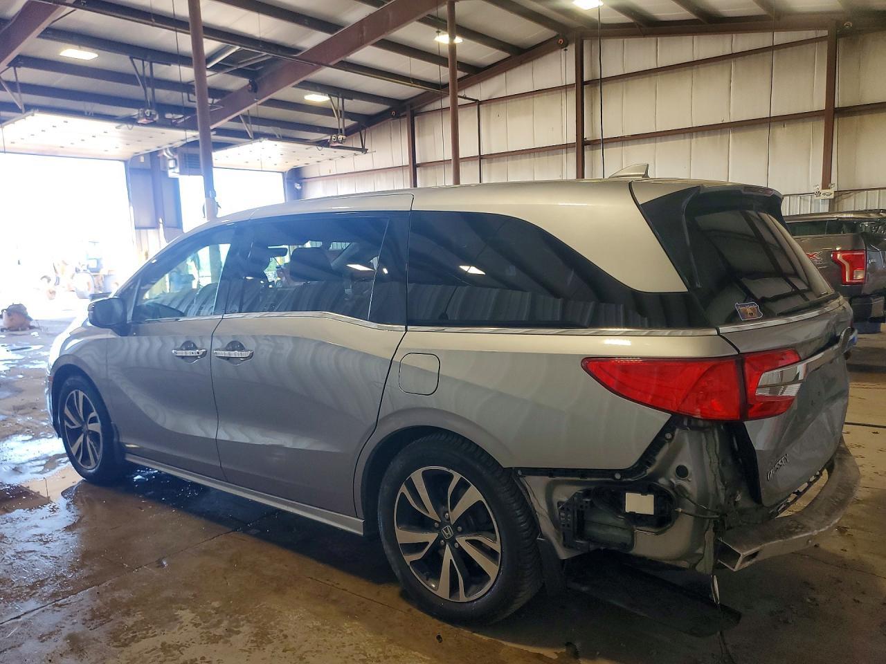 2018 Honda Odyssey Elite - Фото 2