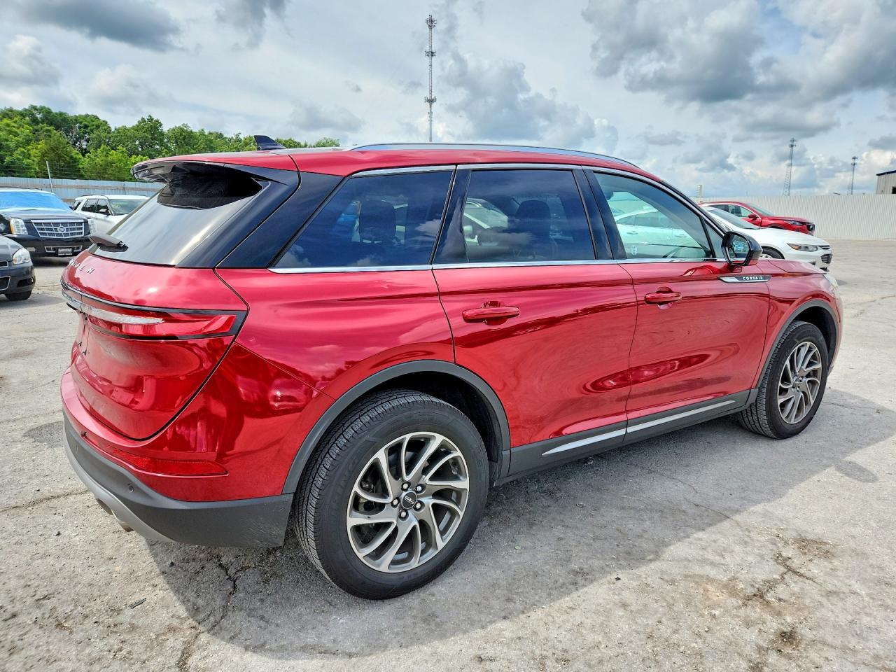2022 Lincoln Corsair - Image 3