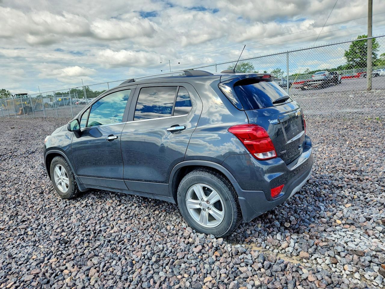 2019 Chevrolet Trax 1Lt - Image 2