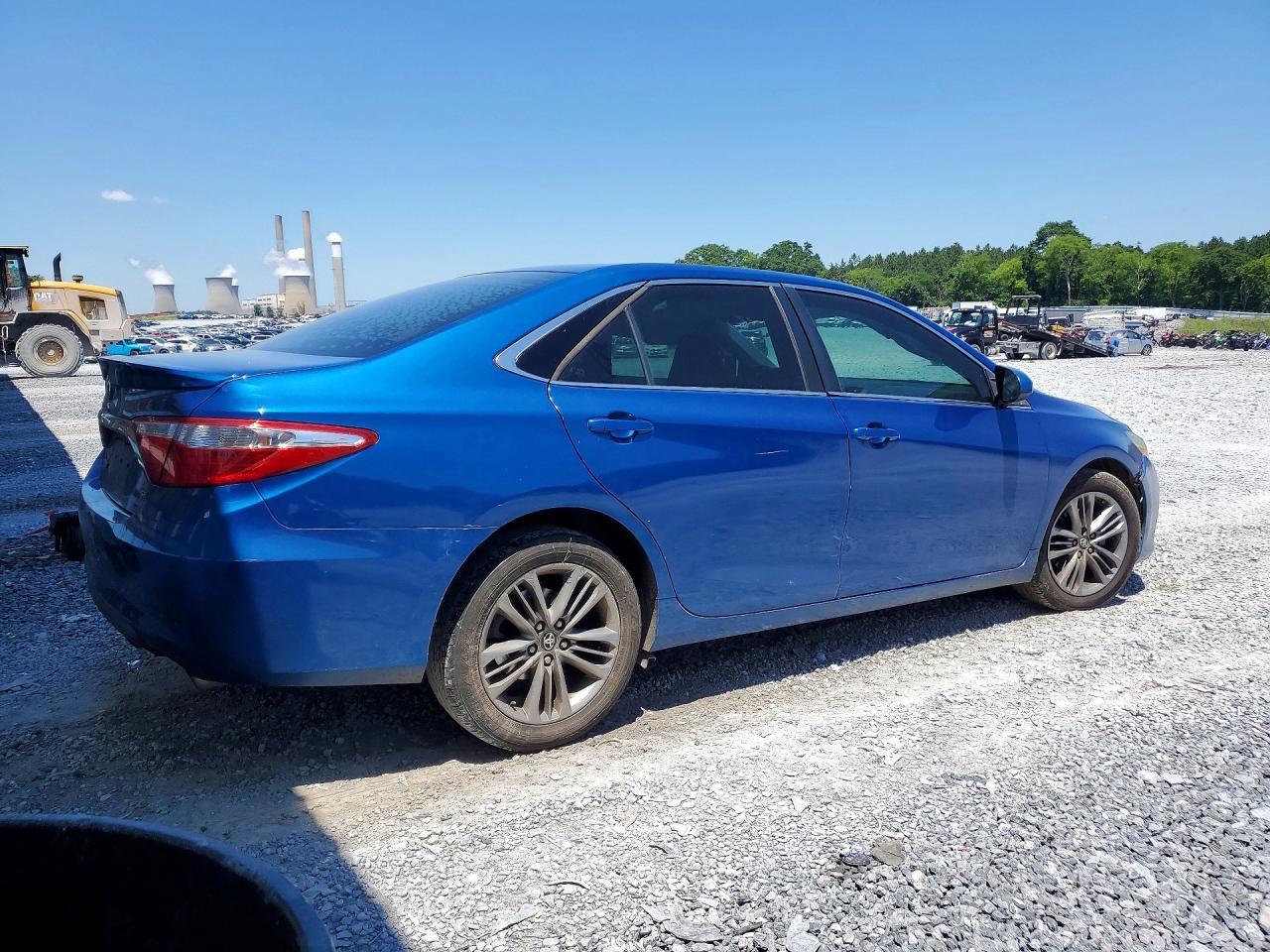 2017 Toyota Camry Se - Image 3