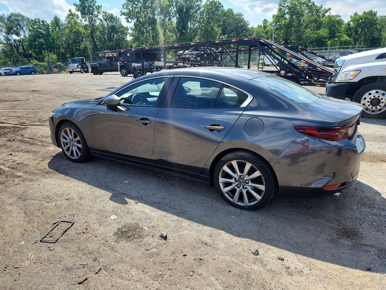 2021 Mazda 3 Preferred - Фото 2