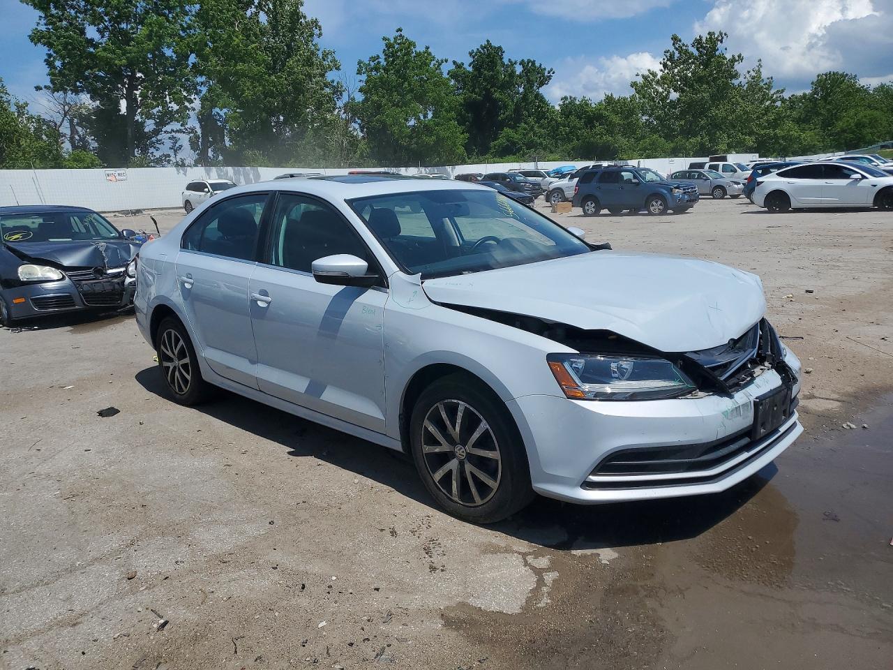 2018 Volkswagen Jetta Se - Фото 4