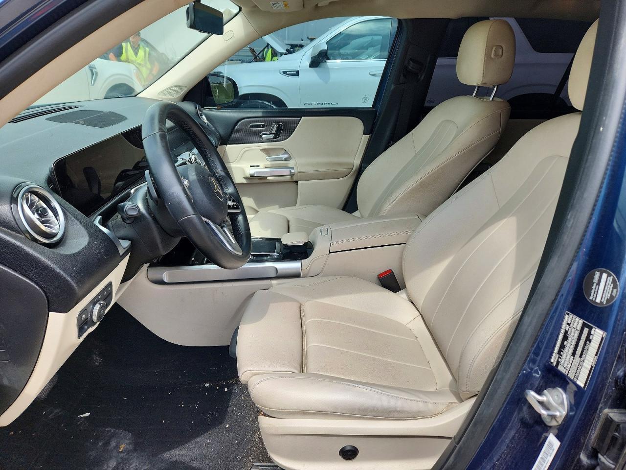 2022 Mercedes-Benz Glb 250 - Image 7