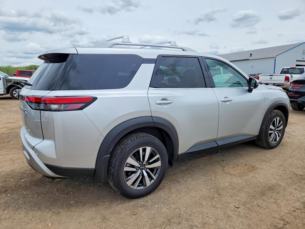 2024 Nissan Pathfinder Sl - Фото 3