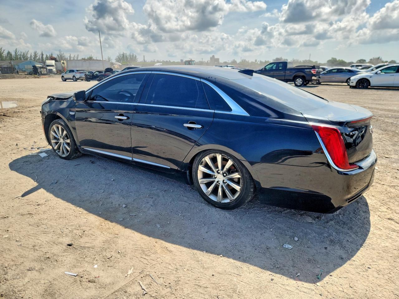 2019 Cadillac Xts - Image 2