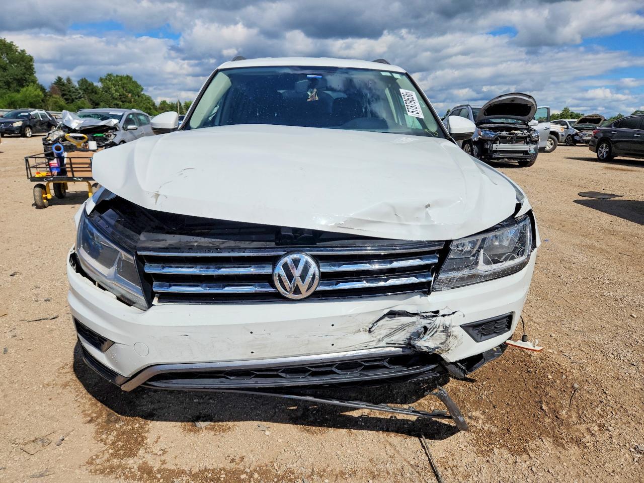2019 Volkswagen Tiguan S - Фото 5