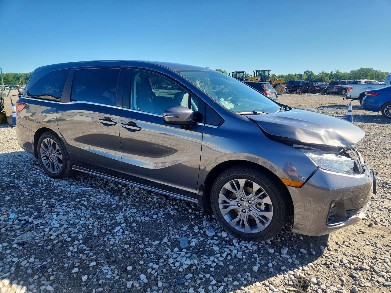 2026 Honda Odyssey Touring - Image 4