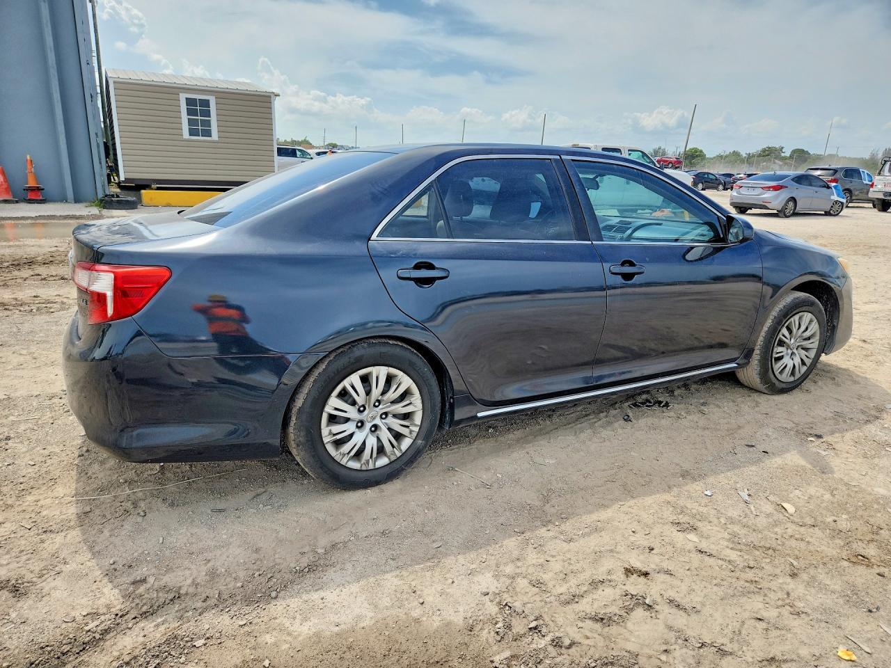 2013 Toyota Camry Le - Image 3