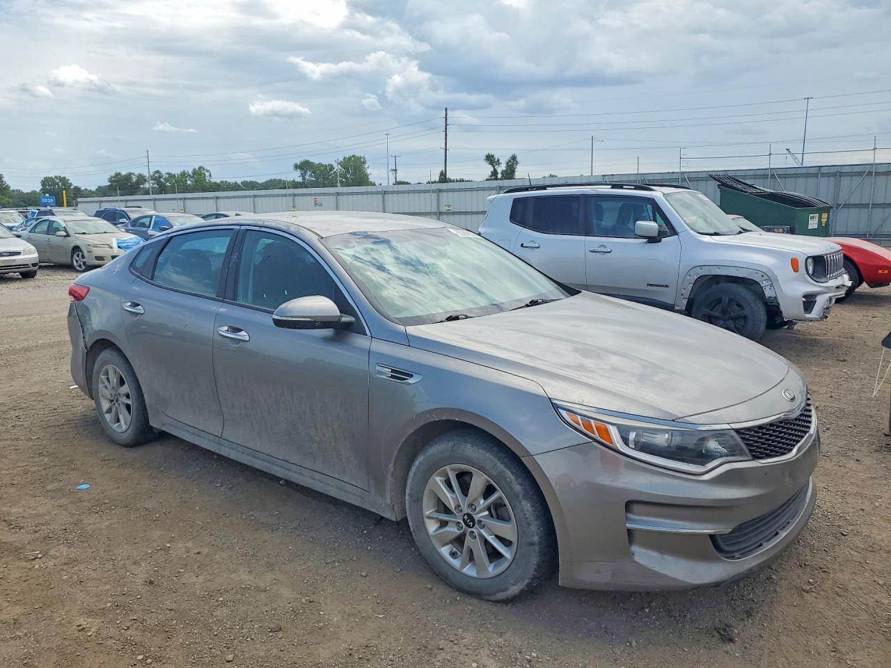 2017 Kia Optima Lx - Фото 4