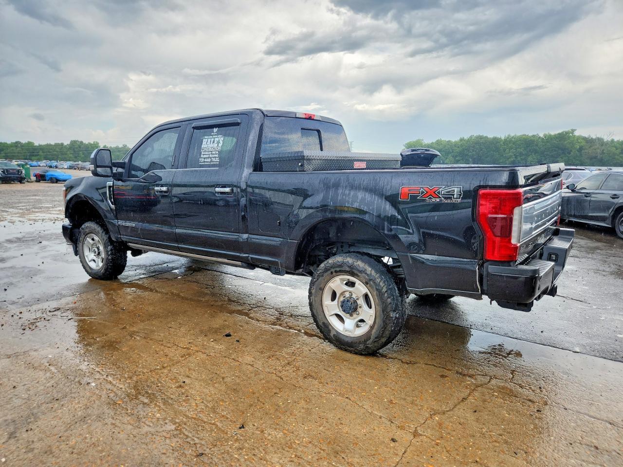 2019 Ford F350 Super Duty - Фото 2