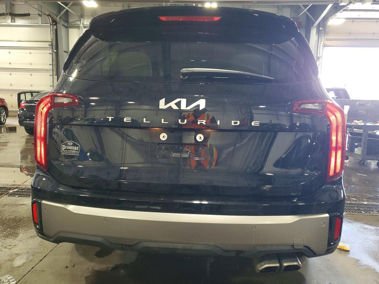 2025 Kia Telluride S - Image 6