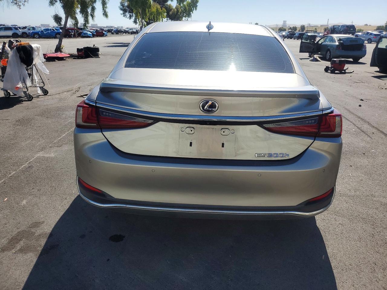 2019 Lexus Es 300H - Image 6
