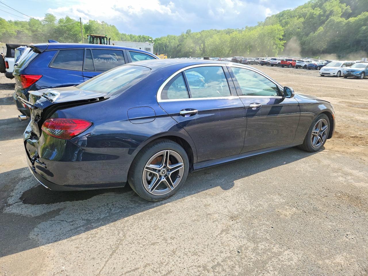 2023 Mercedes-Benz E 350 4Matic - Фото 3