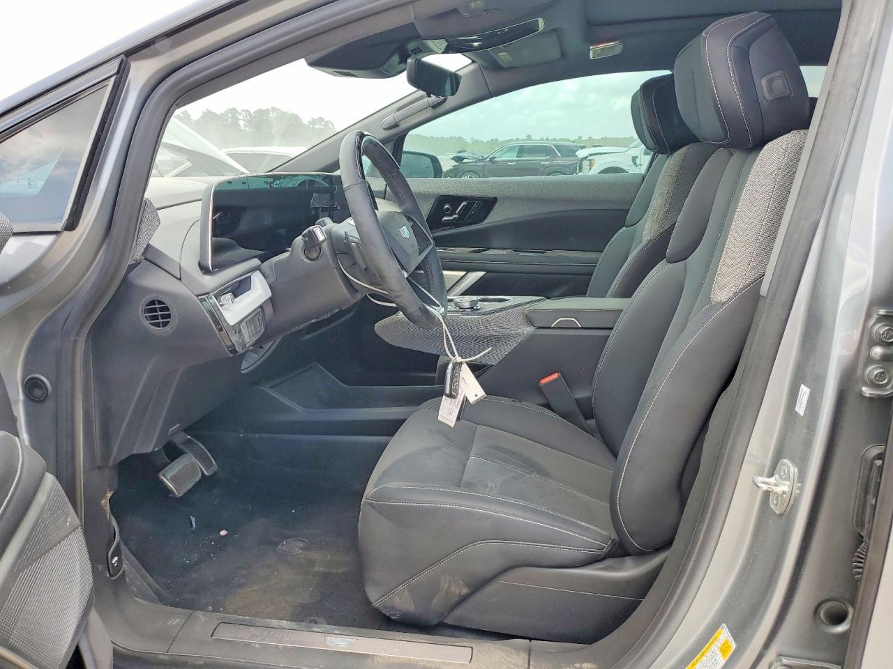 2025 Cadillac Optiq Sport - Image 7