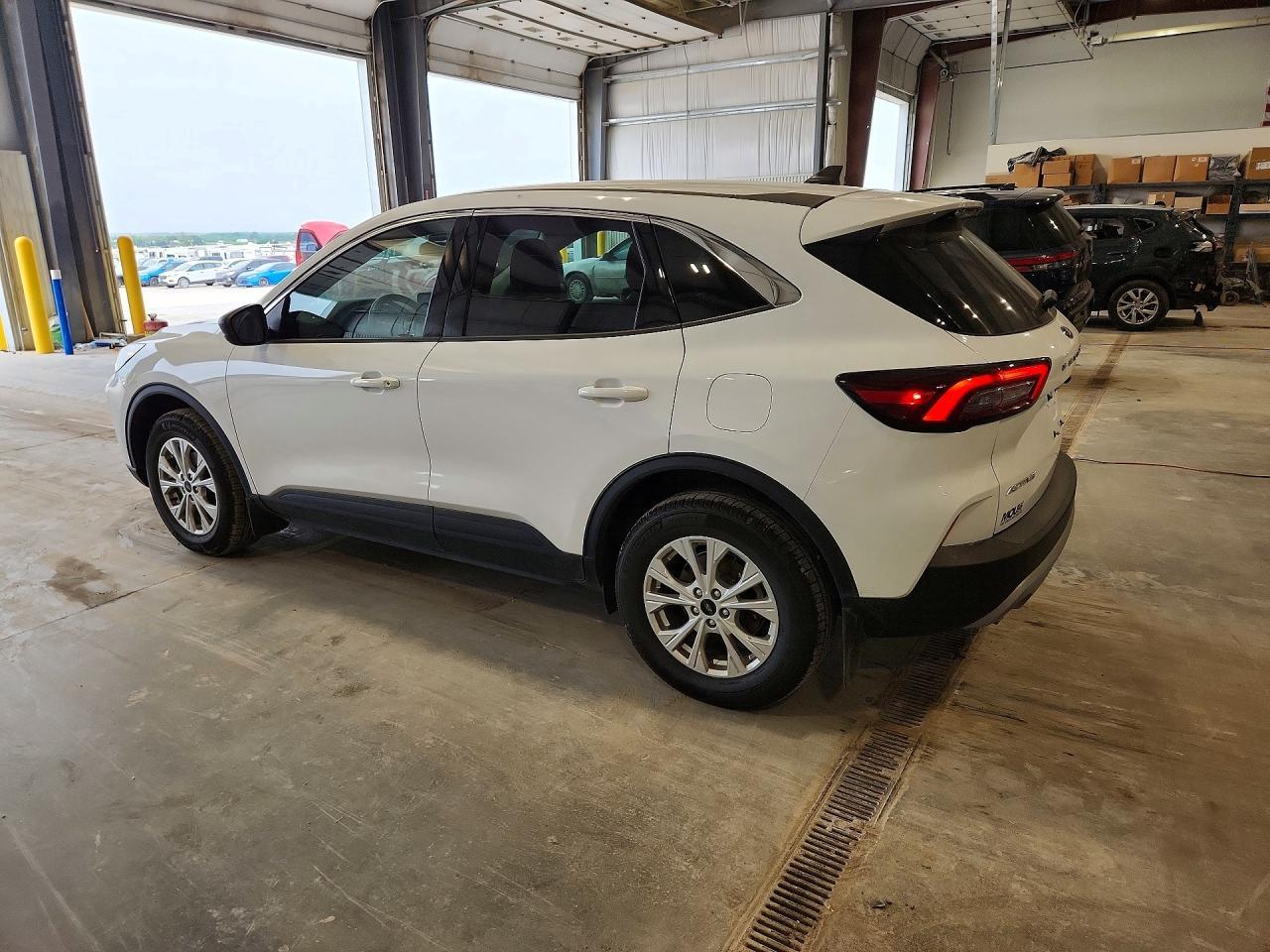 2024 Ford Escape Active - Image 2
