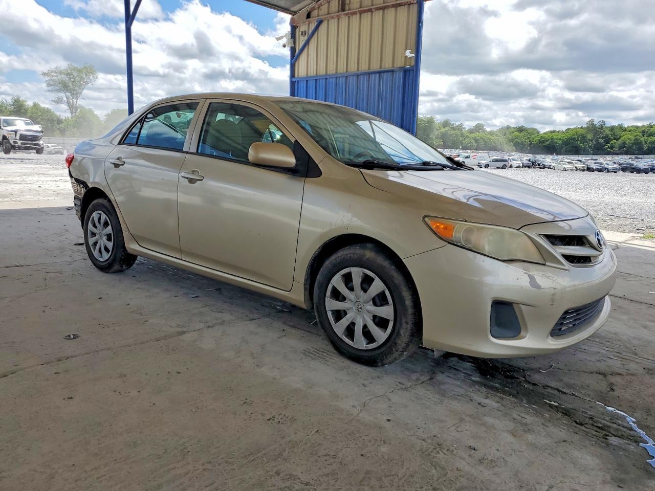 2013 Toyota Corolla L - Фото 4