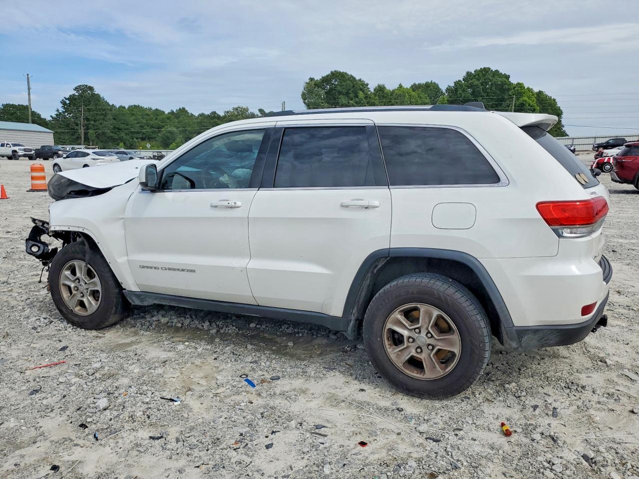 2015 Jeep Grand Cherokee Laredo - Фото 2