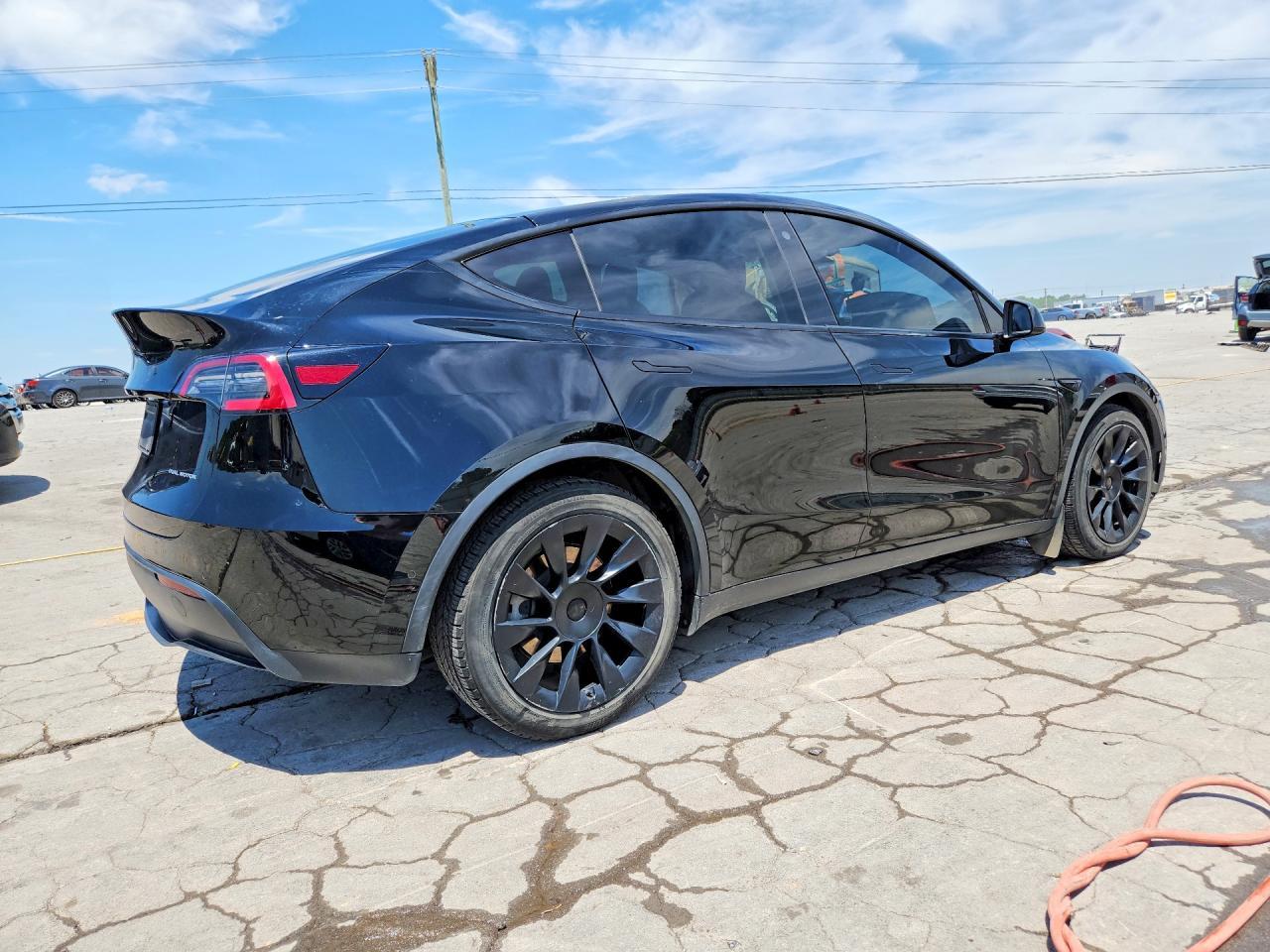 2021 Tesla Model Y - Фото 3