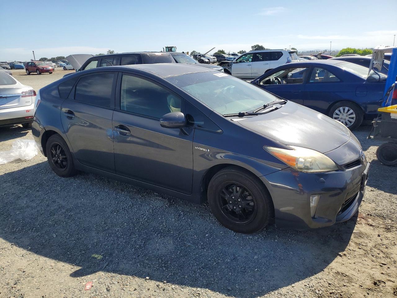 2013 Toyota Prius Five - Image 4