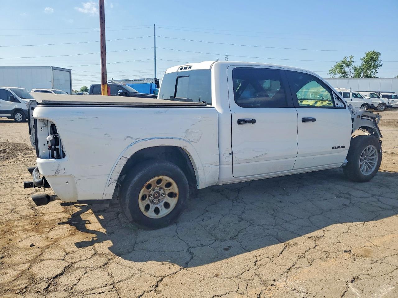 2023 Ram 1500 Limited - Фото 3